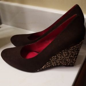 Leopard wedge